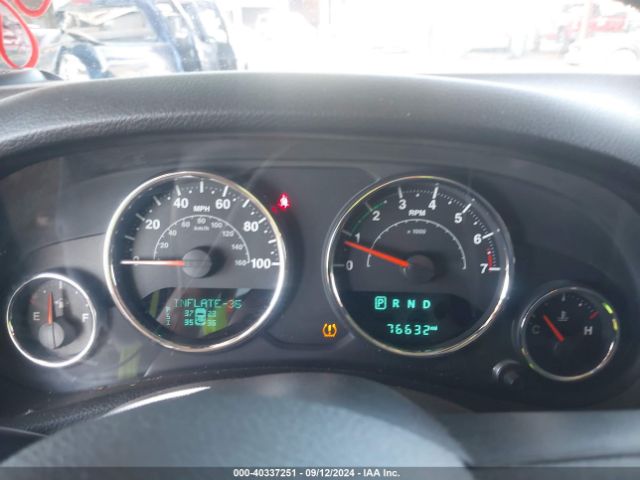 1C4BJWDG5HL527705 Jeep Wrangler Unlimited Sport 4x4
