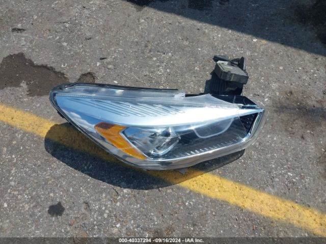 1FMCU9HD3JUC08120 Ford ESCAPE SEL