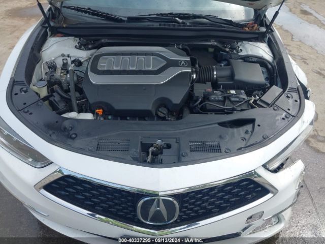 JH4KC1F5XJC000045 Acura RLX