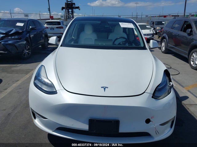 Tesla Model Y Standard Range Rear-wheel Drive 2021 5YJYGDED0MF163207 Image 12