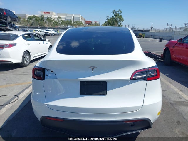 Tesla Model Y Standard Range Rear-wheel Drive 2021 5YJYGDED0MF163207 Image 16