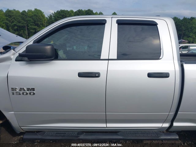 1C6RR7FGXHS654523 RAM 1500 Express Quad Cab 4x4 6'4 Box