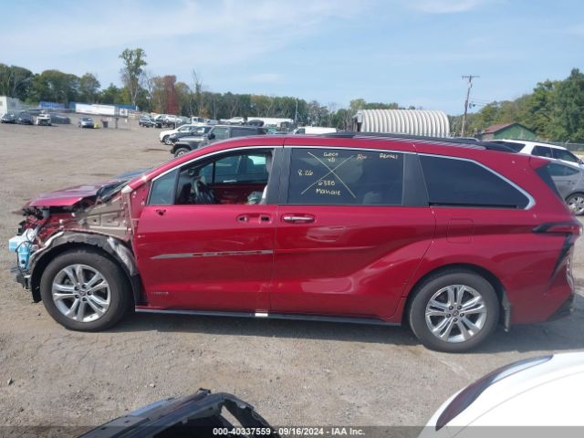 5TDDSKFC5MS010325 Toyota Sienna Xse