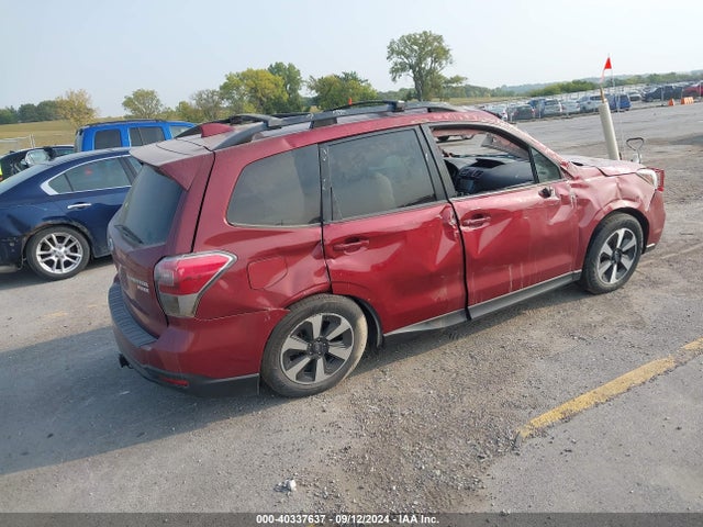 Subaru Forester 2.5i Premium 2017 JF2SJAEC8HH545831 Image 4