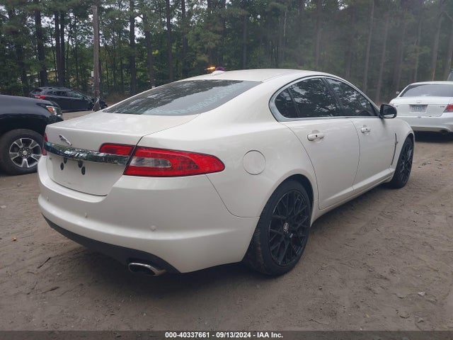 2010 JAGUAR XF SAJWA0GB1ALR52196 Photo 3
