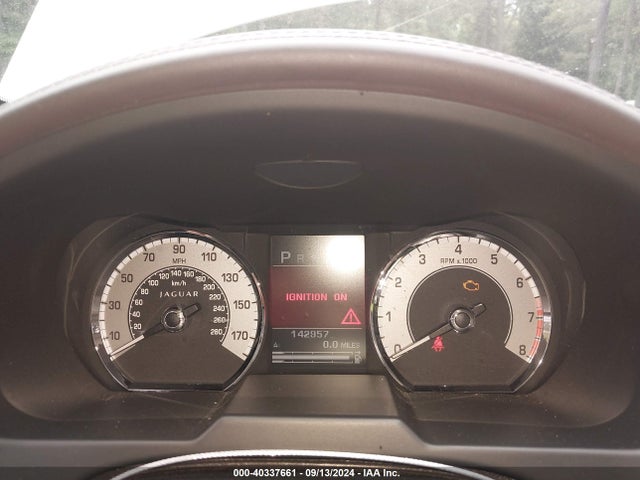 2010 JAGUAR XF SAJWA0GB1ALR52196 Photo 6