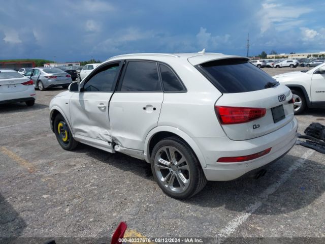 WA1BCCFS4JR003517 Audi Q3 2.0t Premium/2.0t Sport Premium
