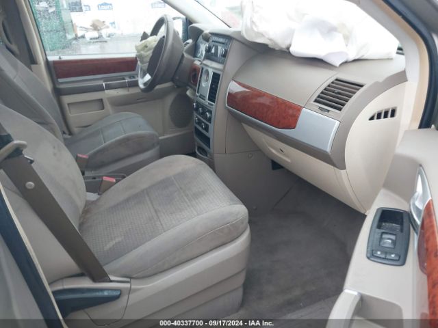 2009 CHRYSLER TOWN & COUNTRY 2A8HR54119R616844 Photo 4