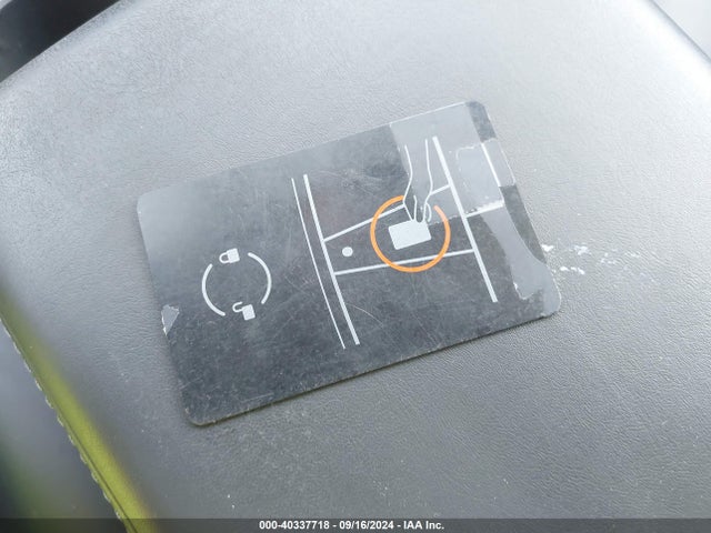 2021 TESLA MODEL Y 5YJYGDEE3MF300505 Photo 10