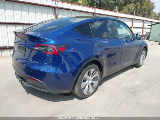 2021 TESLA MODEL Y 5YJYGDEE3MF300505 Photo 3