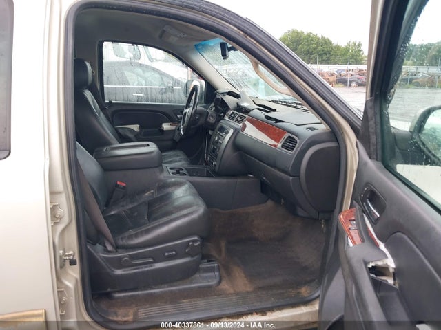1GKS1KE00ER129664 GMC Yukon Xl 1500 Slt