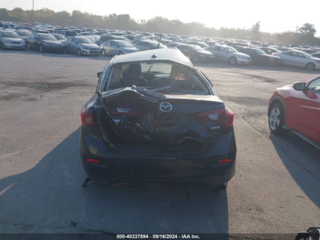 3MZBN1V32JM175008 Mazda Mazda3 Touring