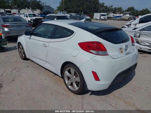 KMHTC6AD1FU237831 Hyundai Veloster
