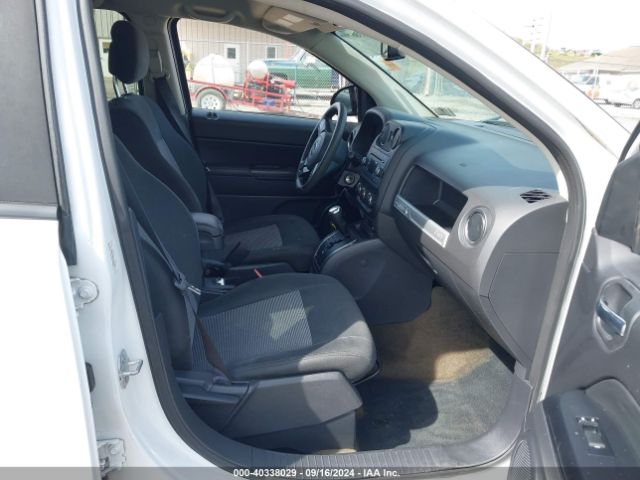 1C4NJDBBXGD781069 Jeep Compass Sport