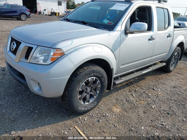 Nissan Frontier Pro-4x/s/sl/sv 2018 1N6AD0EV9JN762340 Image 2