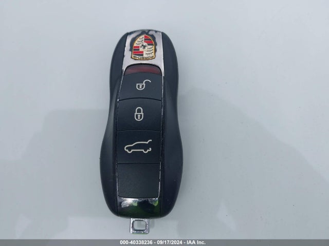 2018 PORSCHE CAYENNE WP1AD2A29JLA80546 Photo 10