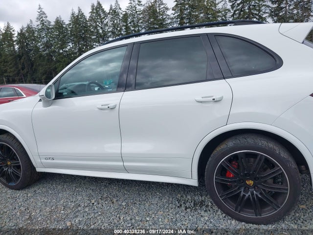 Porsche Cayenne Gts 2018 WP1AD2A29JLA80546 Image 15