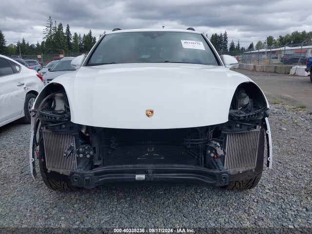 2018 PORSCHE CAYENNE WP1AD2A29JLA80546 Photo 5