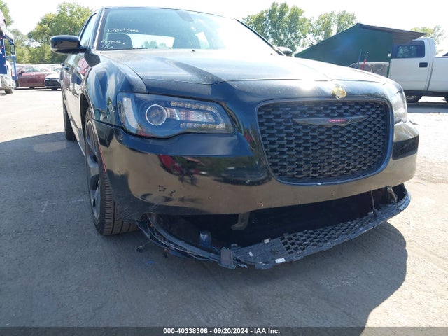2C3CCABG3NH236430 Chrysler 300 S
