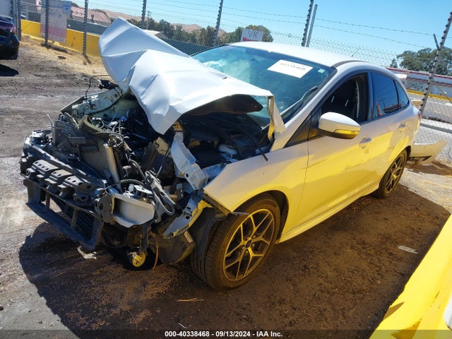 Ford FOCUS SE 2015 1FADP3F23FL262129 Image 2