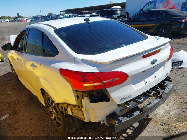 Ford FOCUS SE 2015 1FADP3F23FL262129 Image 3