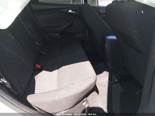 Ford FOCUS SE 2015 1FADP3F23FL262129 Image 8