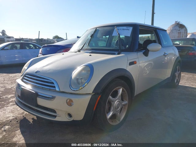 2005 MINI COOPER WMWRC33445TJ67267 Photo 1