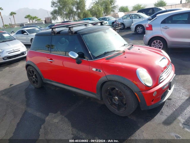 2006 MINI COOPER S WMWRE33596TJ38061 Photo 0
