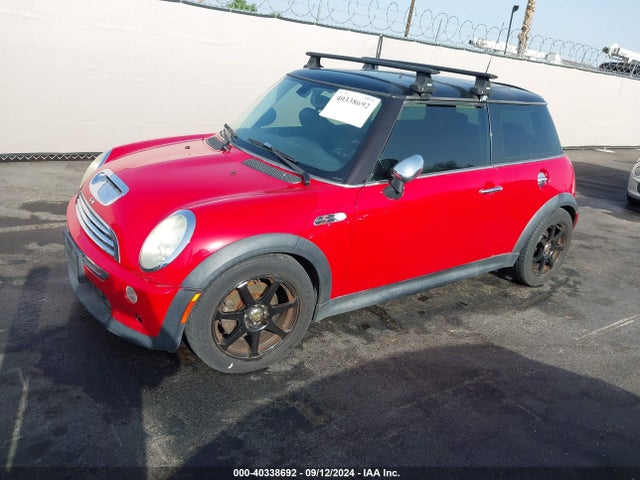 2006 MINI COOPER S WMWRE33596TJ38061 Photo 1