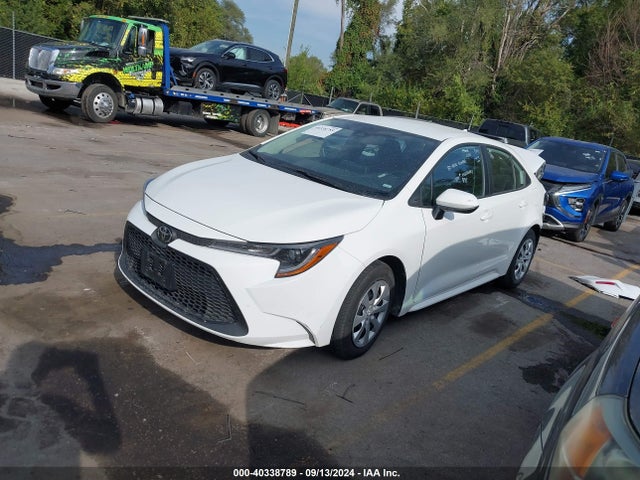 Toyota COROLLA LE 2022 5YFEPMAE2NP369782 Image 2