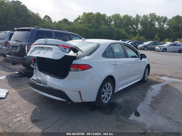 Toyota COROLLA LE 2022 5YFEPMAE2NP369782 Image 4