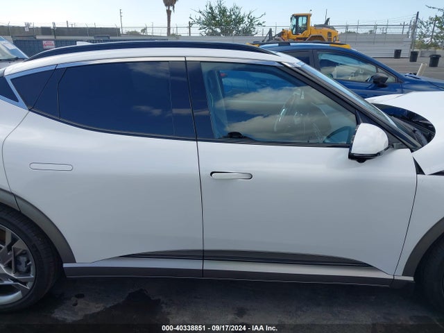 Genesis Gv60 Performance Awd 2023 KMUKEDTB7PU018705 Image 13