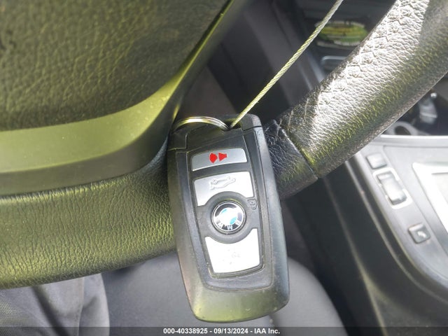 BMW 320i 2017 WBA8E1G38HNU17498 Image 11