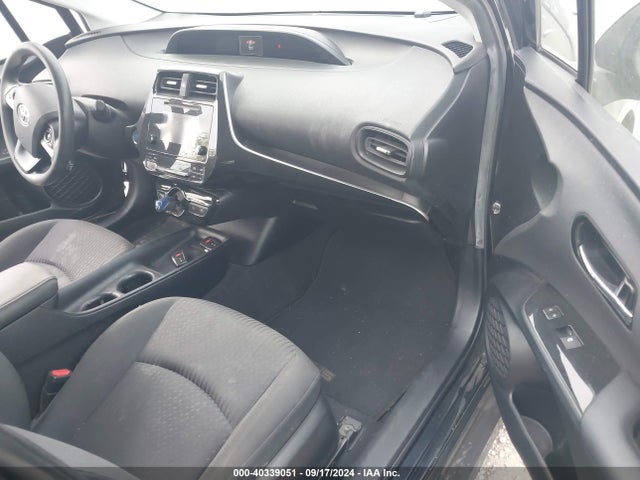 Toyota Prius Two 2016 JTDKBRFU1G3006089 Image 5