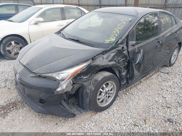 Toyota Prius Two 2016 JTDKBRFU1G3006089 Image 6