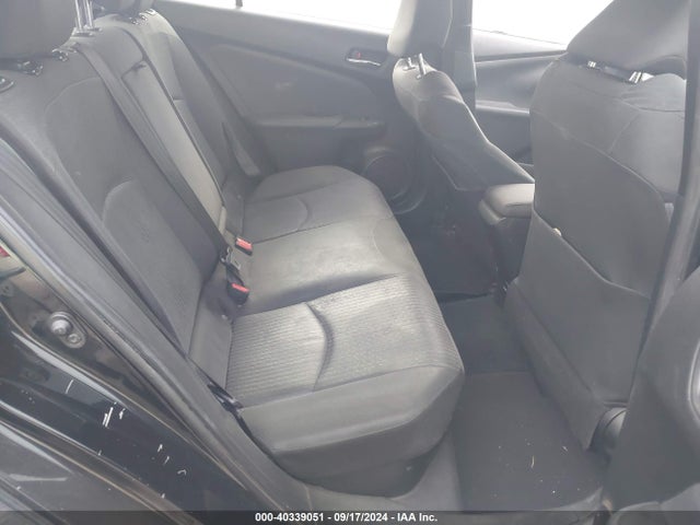 Toyota Prius Two 2016 JTDKBRFU1G3006089 Image 8
