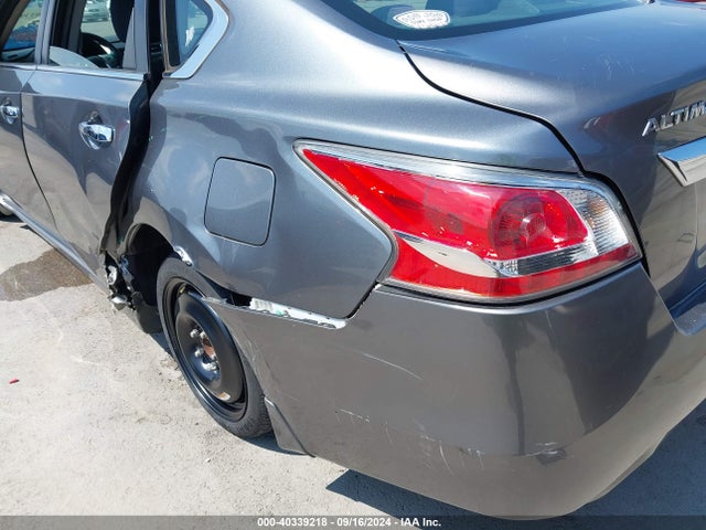 Nissan Altima 2.5 S 2015 1N4AL3AP7FC168238 Image 19