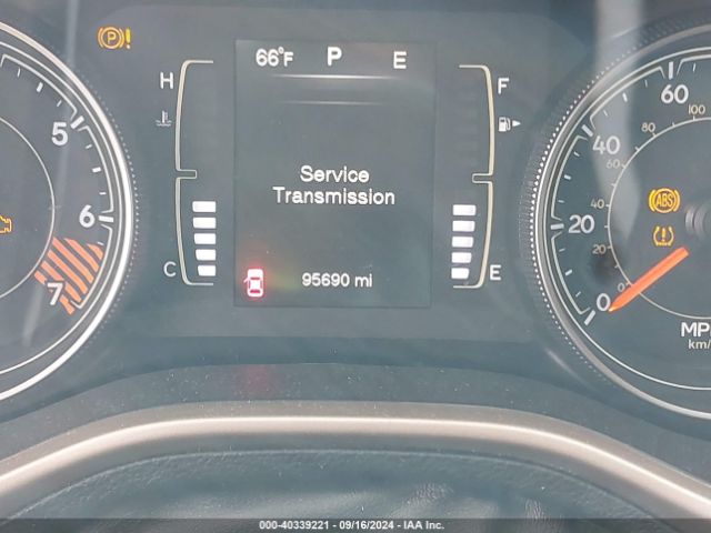 1C4PJLCB5FW655562 Jeep Cherokee Latitude