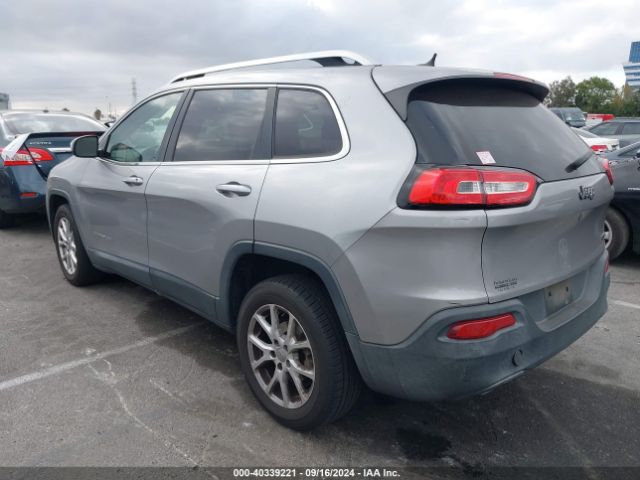 1C4PJLCB5FW655562 Jeep Cherokee Latitude