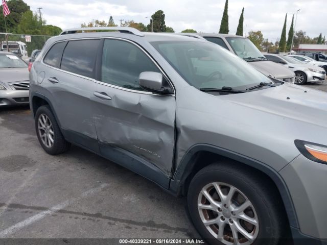 1C4PJLCB5FW655562 Jeep Cherokee Latitude