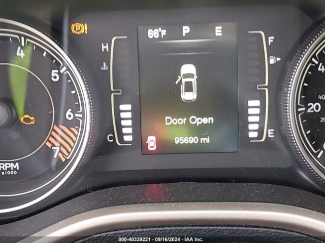 1C4PJLCB5FW655562 Jeep Cherokee Latitude