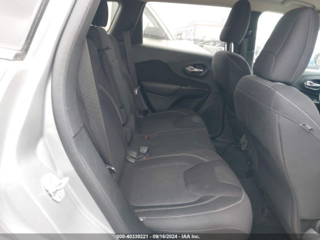 1C4PJLCB5FW655562 Jeep Cherokee Latitude