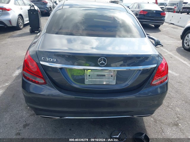 55SWF4JB0GU166643 Mercedes-Benz C 300 Luxury/sport