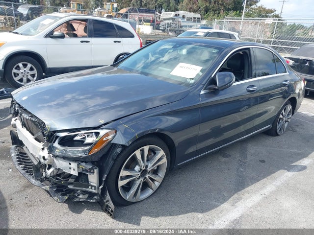 55SWF4JB0GU166643 Mercedes-Benz C 300 Luxury/sport