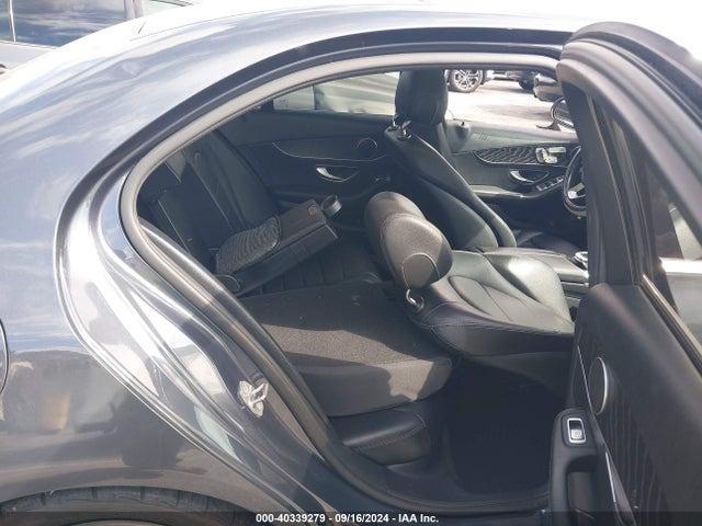 55SWF4JB0GU166643 Mercedes-Benz C 300 Luxury/sport