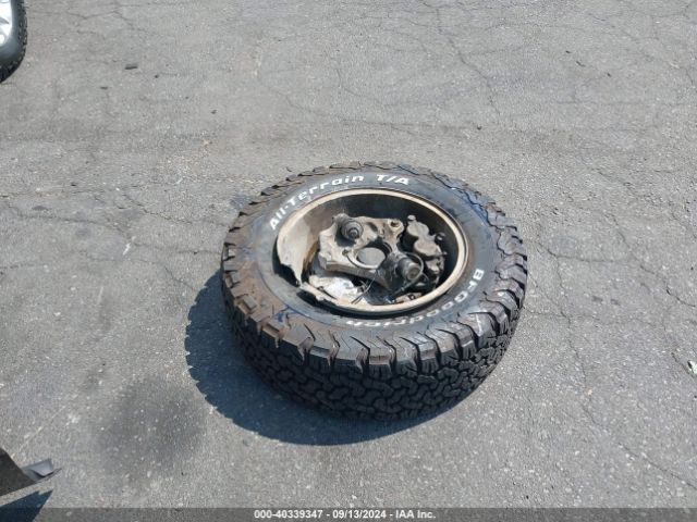 1GKS1GKC3JR348415 GMC Yukon Xl Slt