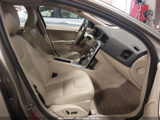 YV140MEK6F1231629 Volvo V60 T5 Premier