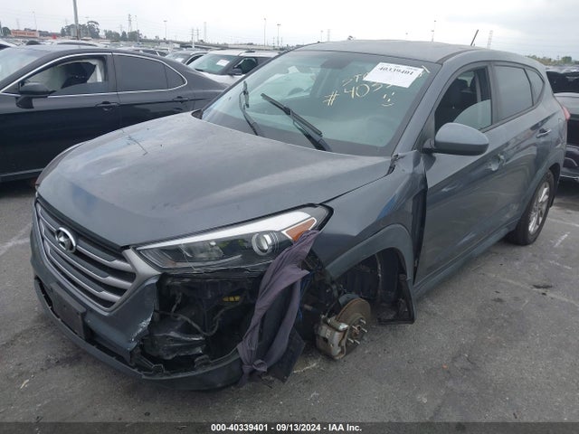 Hyundai TUCSON SE 2017 KM8J23A45HU423108 Image 2
