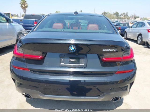 3MW5P7J0XN8C67701 BMW 3 Series 330e