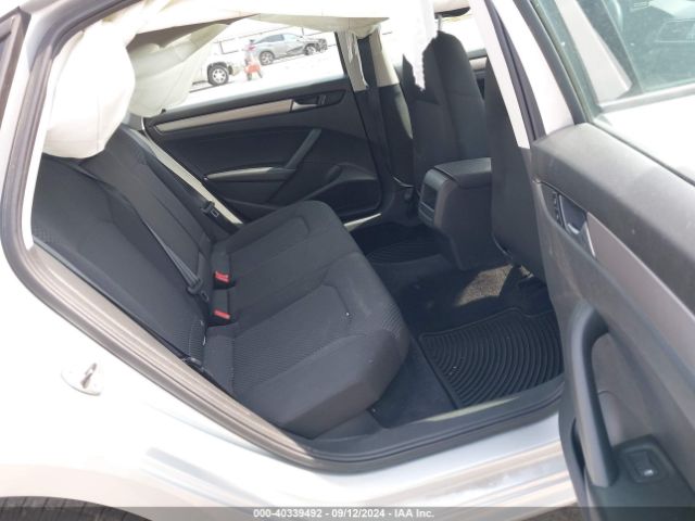 1VWAS7A3XEC095931 Volkswagen Passat 1.8t S